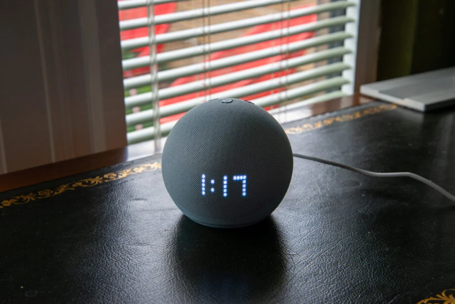 AMAZON ECHO DOT 5TH GENERATION WITH CLOCK LIGHT - Image 3