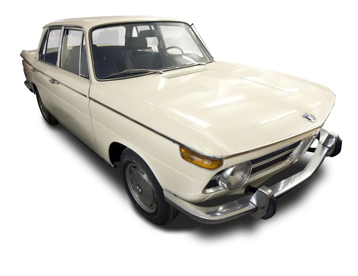 Bmw 1800 collection cars models 1970 supper clean غير منفوضة بعدها كيان (for sale)