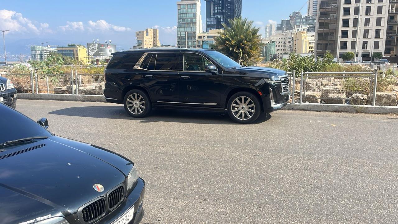 Cadilac Escalade 2021  Warranty source impex Lebanon Platinum with message chairs Supper clean All revisions in source impex 85000km - Image 3