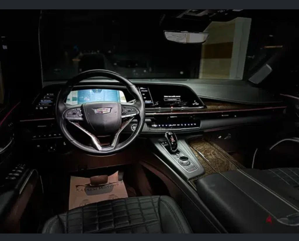 Cadilac Escalade 2021  Warranty source impex Lebanon Platinum with message chairs Supper clean All revisions in source impex 85000km - Image 7