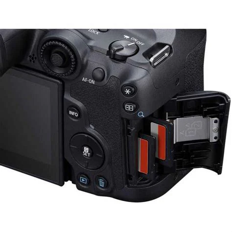 Canon Camera EOS R7 Body - Image 2