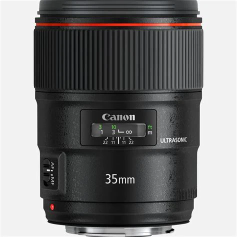 Canon Lens EF 35mm F/1.4L II USM with Lens Case and Lens Hood - Image 3