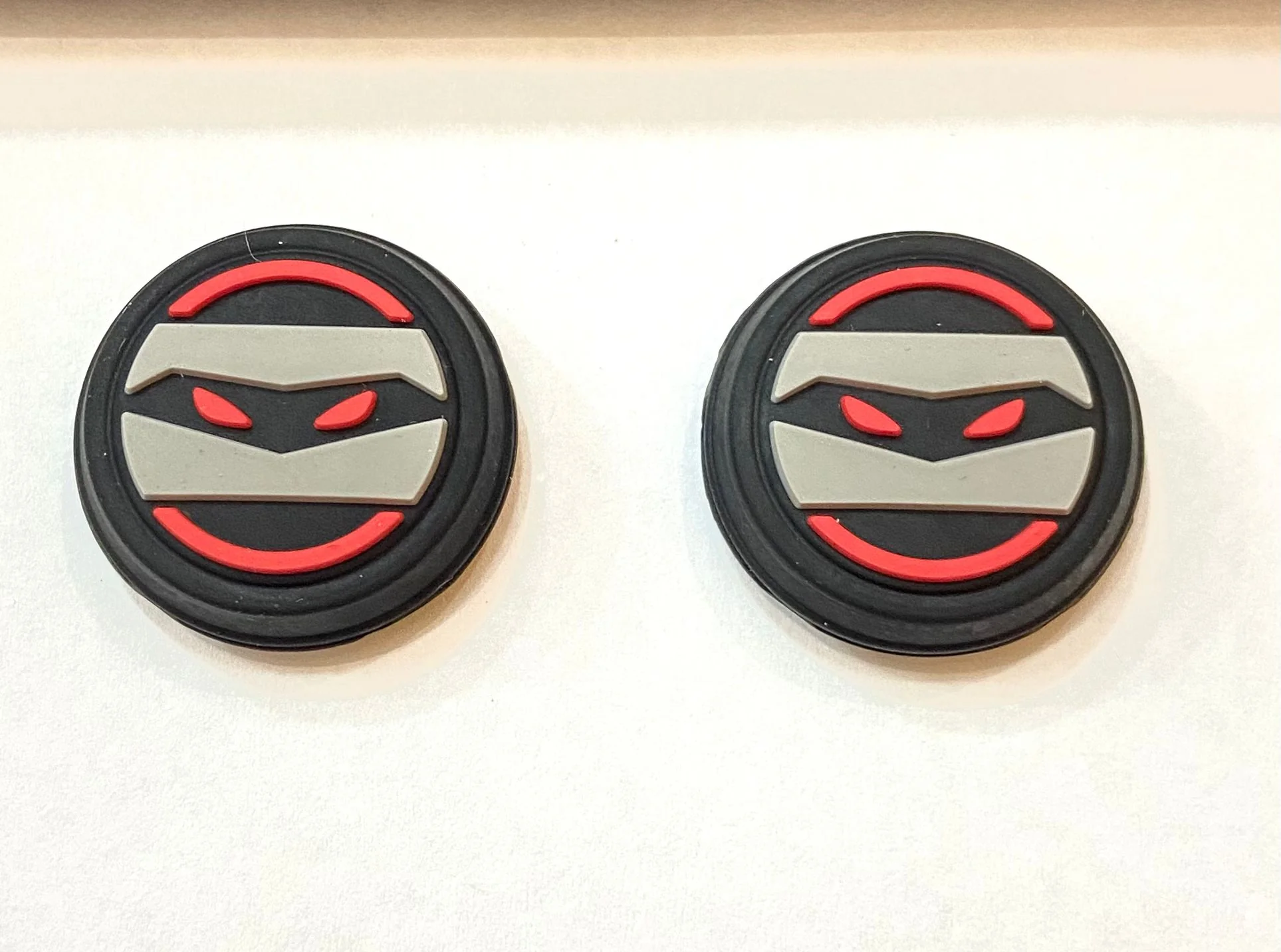 Deadskull thumb grip for ps4-ps5 - Image 4