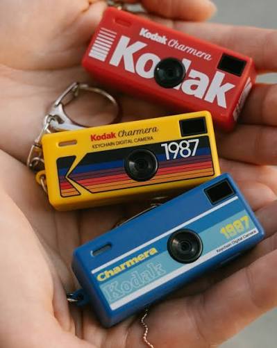 Kodak Charmera 1987 Keychain Digital Camera - Image 8
