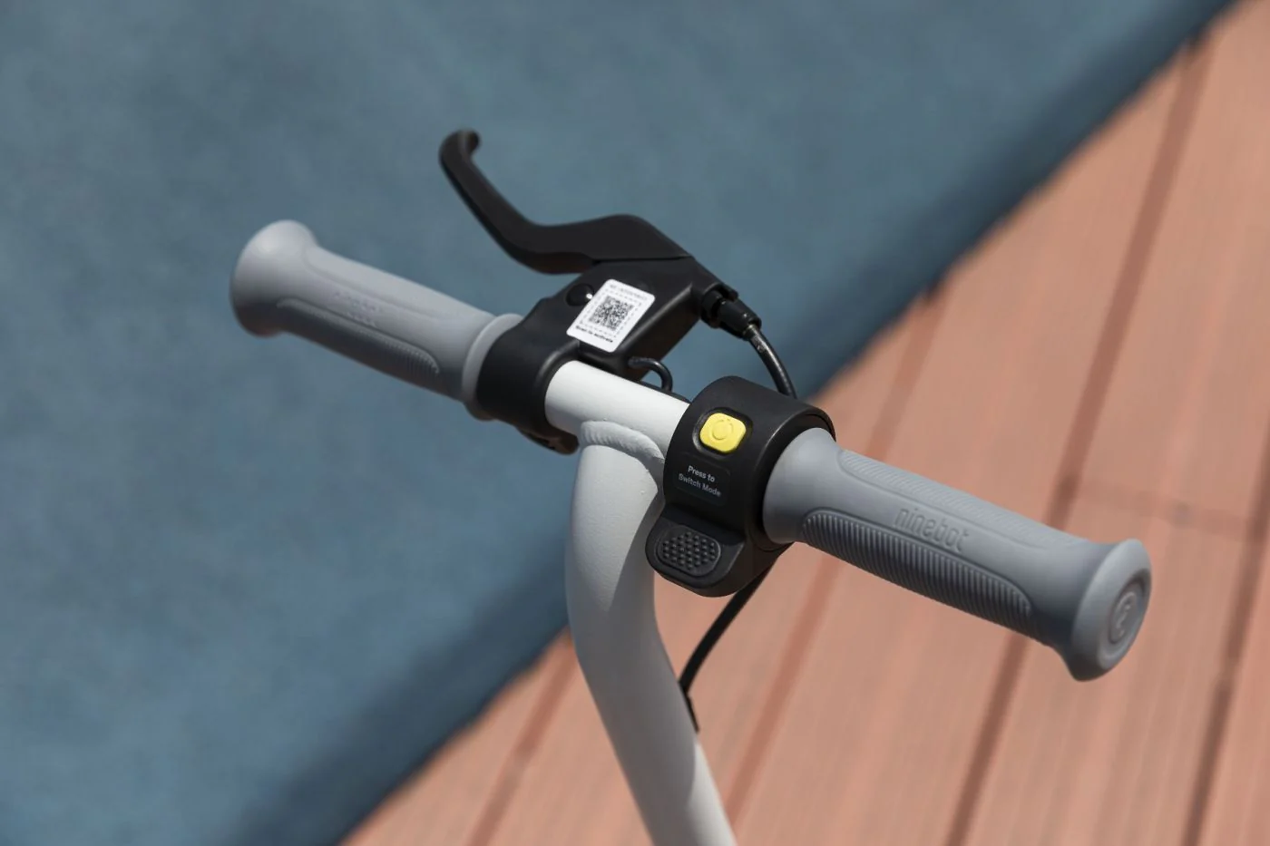 NINEBOT EKICKSCOOTER ZING C10 - Image 4