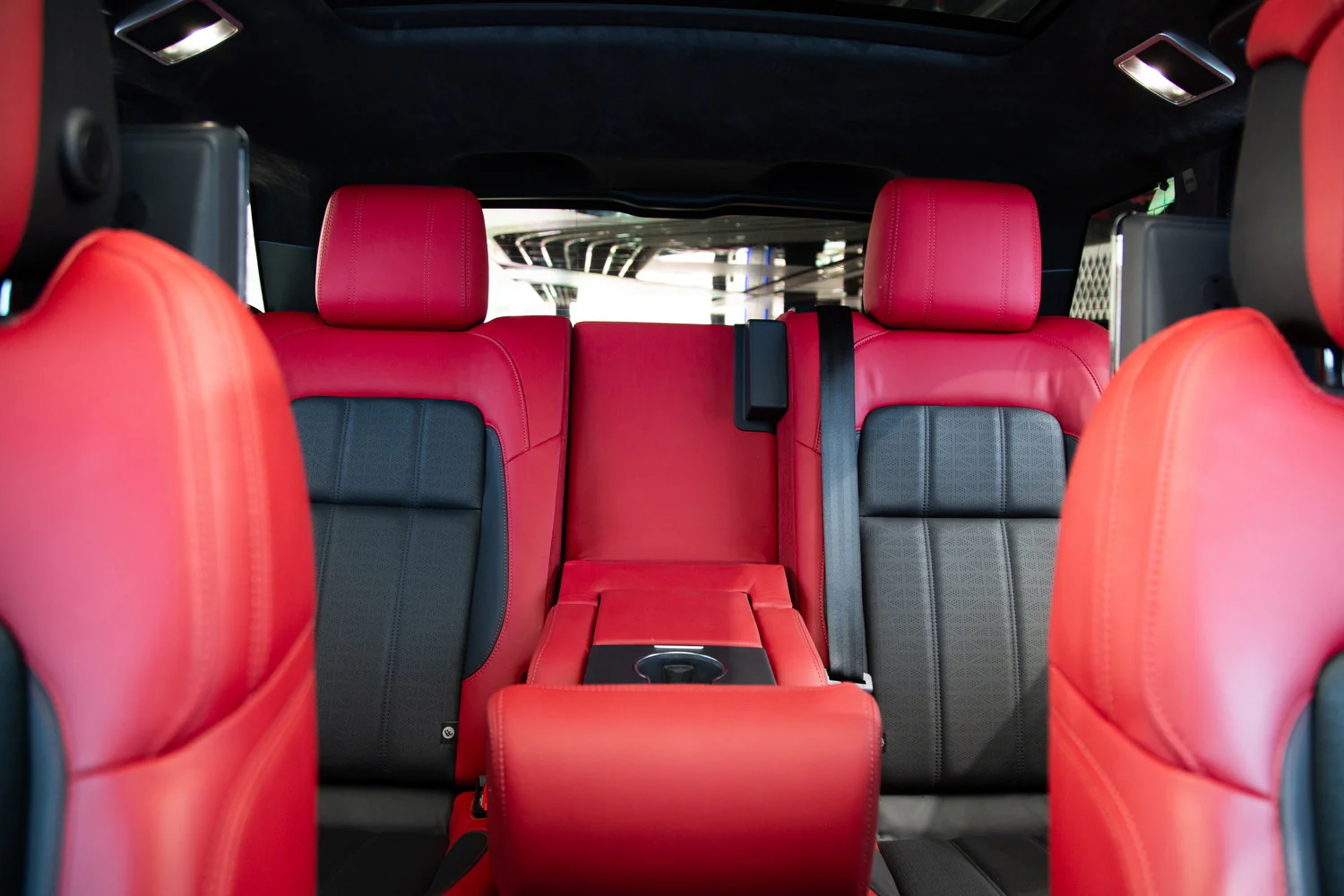 Range rover sport autobiography 2024 Special plate numbers The price is determined based on the number of days specified. (rent cars) - Image 17