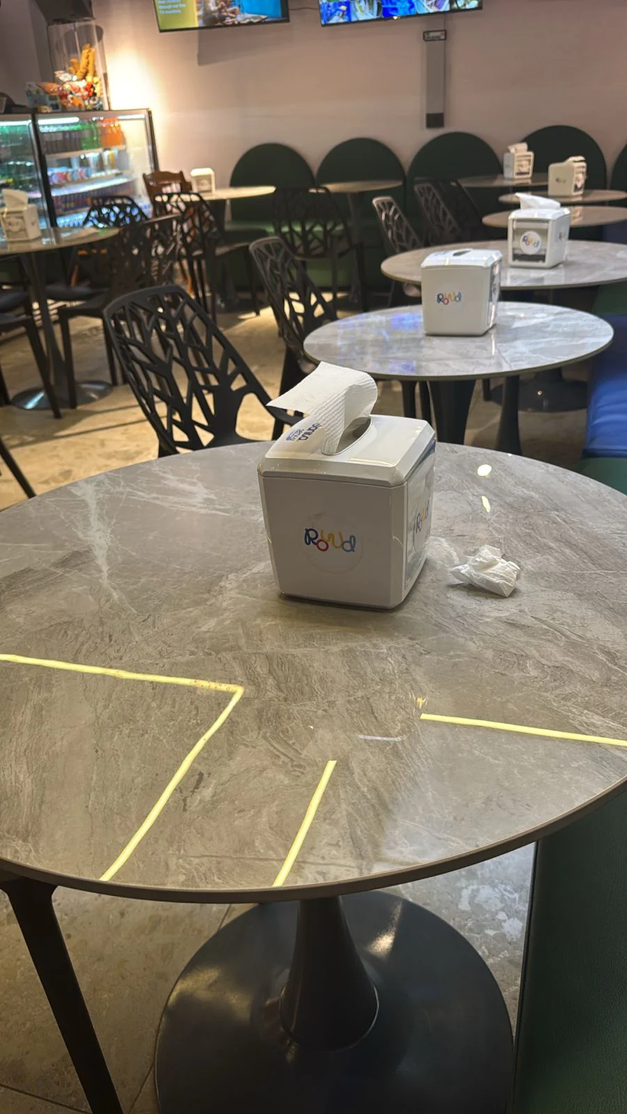 Table caffe ceramic (used Supper clean for sale ) - Image 9