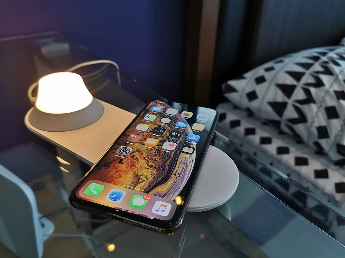 YEELIGHT WIRELESS CHARGING NIGHTLIGHT - Image 4